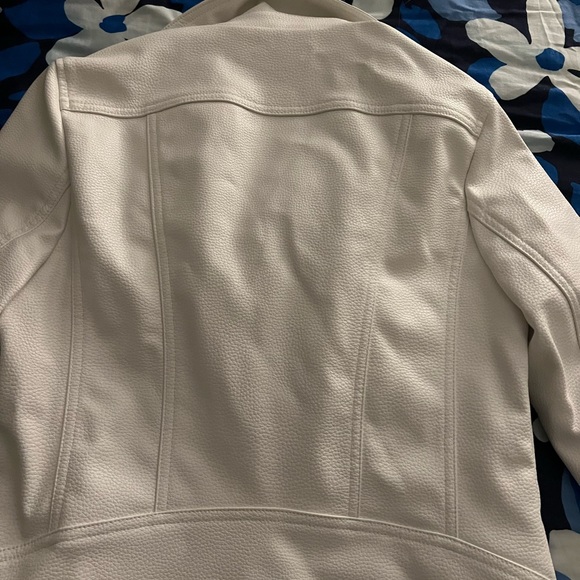 Express white leather jacket - Picture 3 of 4